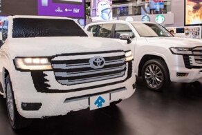 Посмотрите на полноразмерный Toyota Land Cruiser, построенный из кубиков Lego
