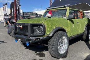 Главное не забывать поливать: Ford Bronco превратился растущий экологичный внедорожник