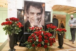В истории с прививками покойного Гаркалина новые "эксперты"