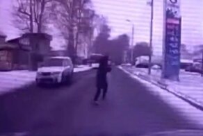 Авария дня. В Красноярске погибла пенсионерка, перебегавшая дорогу