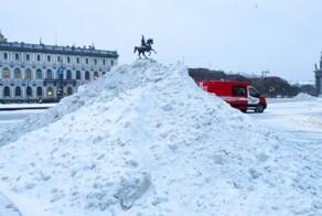 Бордюр побеждает поребрик: как с циклоном справились две столицы