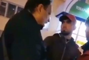 Извинения не помогли: мигранта, швырнувшего в пенсионера огрызком яблока, выслали из России