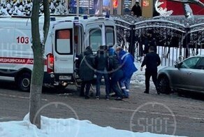 В столичном МФЦ мужчина застрелил двух человек