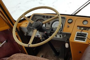 Зачем водители советских автобусов перематывали руль пластиком