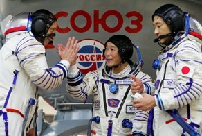 «Роскосмос» впервые за 12 лет отправил на МКС космических туристов