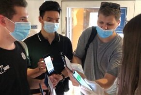 Не обманешь - не пройдешь: россияне посещают магазины и ТЦ по QR-кодам от пылесосов и колбасы