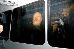 Разоблачитель США: история судов и правды Ассанжа