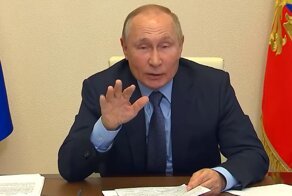 Режиссёр Сокуров и Путин поспорили о чеченском "падишахе" Кадырове и национализме на Кавказе