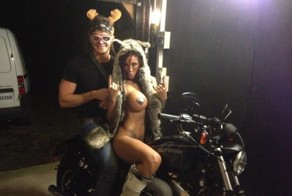 Джоди Марш отпраздновала день рождения голышом (3 фото)