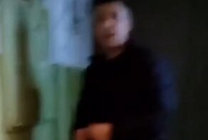 Подозрительный электрик в подъезде жилого дома
