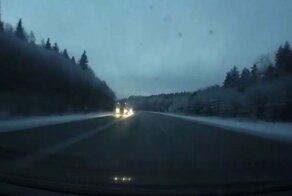 Авария дня. Последняя быстрая езда двух молодых людей по зимней трассе