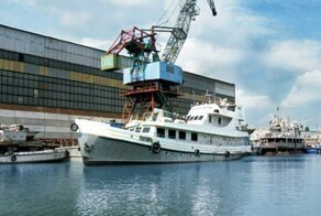 «Азовская судоверфь», проводившая беседы с собаками, вновь посмеялась над мэрией города