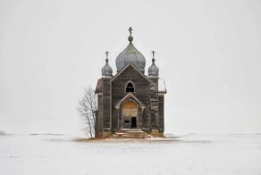 Откуда взялись заброшенные православные церкви в канадской степи