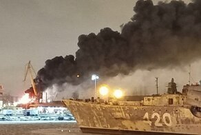 В Санкт-Петербурге сгорел недостроенный военный корвет