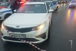 В Петербурге полицейские со стрельбой задержали нарушителя на белой «Киа»
