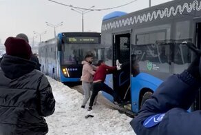 Москвичи вышвырнули из автобуса двух бородатых