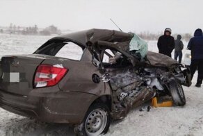 Авария дня. В Башкирии водитель "Гранты" вылетел под встречный КамАЗ