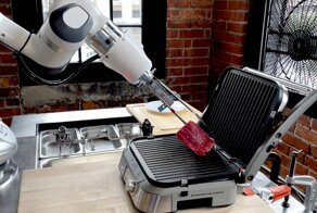 Американские солдаты стали получать питание от робота