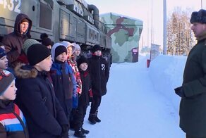 Подарочек от Деда Мороза: сирот из Ивановской области прокатили на пусковой установке «Ярс»