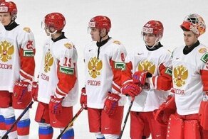 Молодёжные сборные России и Чехии по хоккею сняли с самолёта за пьянку