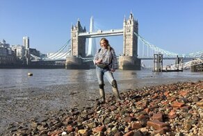 Искательница сокровищ нашла на Темзе "статуэтку вуду"