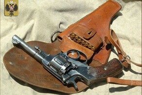 Кобура для 3-линейного револьвера, установленная для офицерского походного снаряжения обр. 1912 г