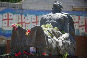 Грузия. Спасти монумент Неизвестному солдату
