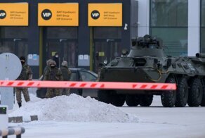 Терминал по-казахски: сотни граждан РФ застряли в Алма-Ате