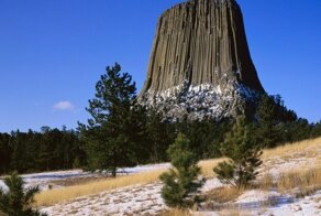 Столовые горы похожи на пни от гигантских деревьев