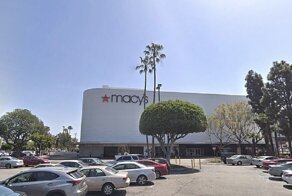 Полицейские предпочли ловить не грабителей, а покемонов