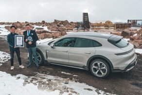 Porsche Taycan устанавливает рекорд Гиннесса по подъему над уровнем моря на электромобиле