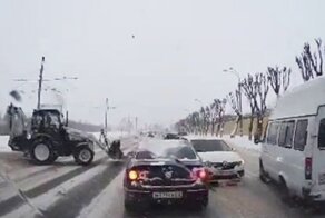 В Ульяновске тракторист спровоцировал ДТП и уехал