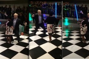 "Меня зовут Джонсон": британский премьер спалился на нелегальной тусовке