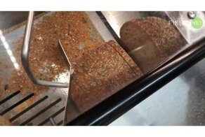 Хлеборезка в одном из европейских магазинов