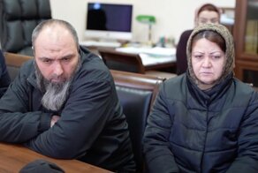 Родителей дагестанца, учинившего скандал в московском автобусе, прилюдно отчитали и заставили извиниться