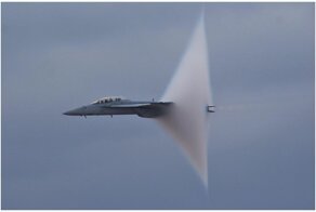 Юбочка для истребителя: 20 фото загадочных облаков, которые ошибочно называют сверхзвуковыми