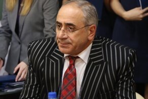 Свердловский замминистра подал в отставку после поручения лайкать посты губернатора