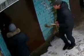 В Воронеже парень с ножом напал на пенсионера, который сделал ему замечание