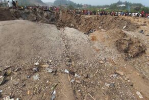 Грузовик со взрывчаткой уничтожил целый посёлок