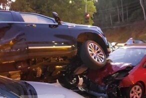 Арнольд Шварцнеггер устроил аварию с участием нескольких автомобилей