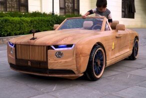 Вьетнамский умелец смастерил для сына Rolls-Royce из дерева