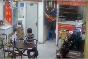 Зажигалка неожиданно взорвалась в руках курильщика