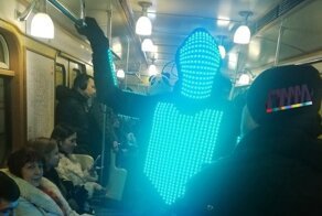 Модники метро Москвы и Санкт-Петербурга на связи