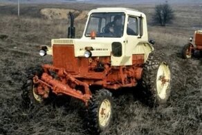 Редкий крутосклонный трактор из старой советской кинокомедии: «Конёк Горбунок» МТЗ 82К