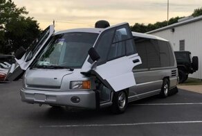 Mauck MSV 1120: роскошный дом на колесах с дверями типа «крыло чайки»