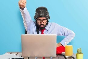 Эльф чистоты, хозяин жизни, дегустатор бургеров: в России обнародовали список "вакансий мечты"