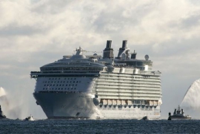 Корабль "Очарование морей" (14 фото)