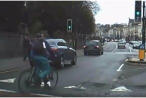 Гражданский долг: пешеходы помогли полицейским задержать преступника