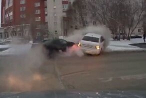 Авария дня. А мог и пешеходов, как кегли снести