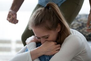 Больная "любовь": в Тюмени женщину зверски избил бывший муж